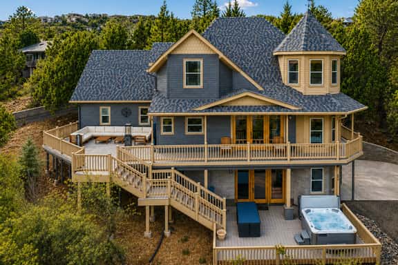 Granite Pines Chalet - Image 1